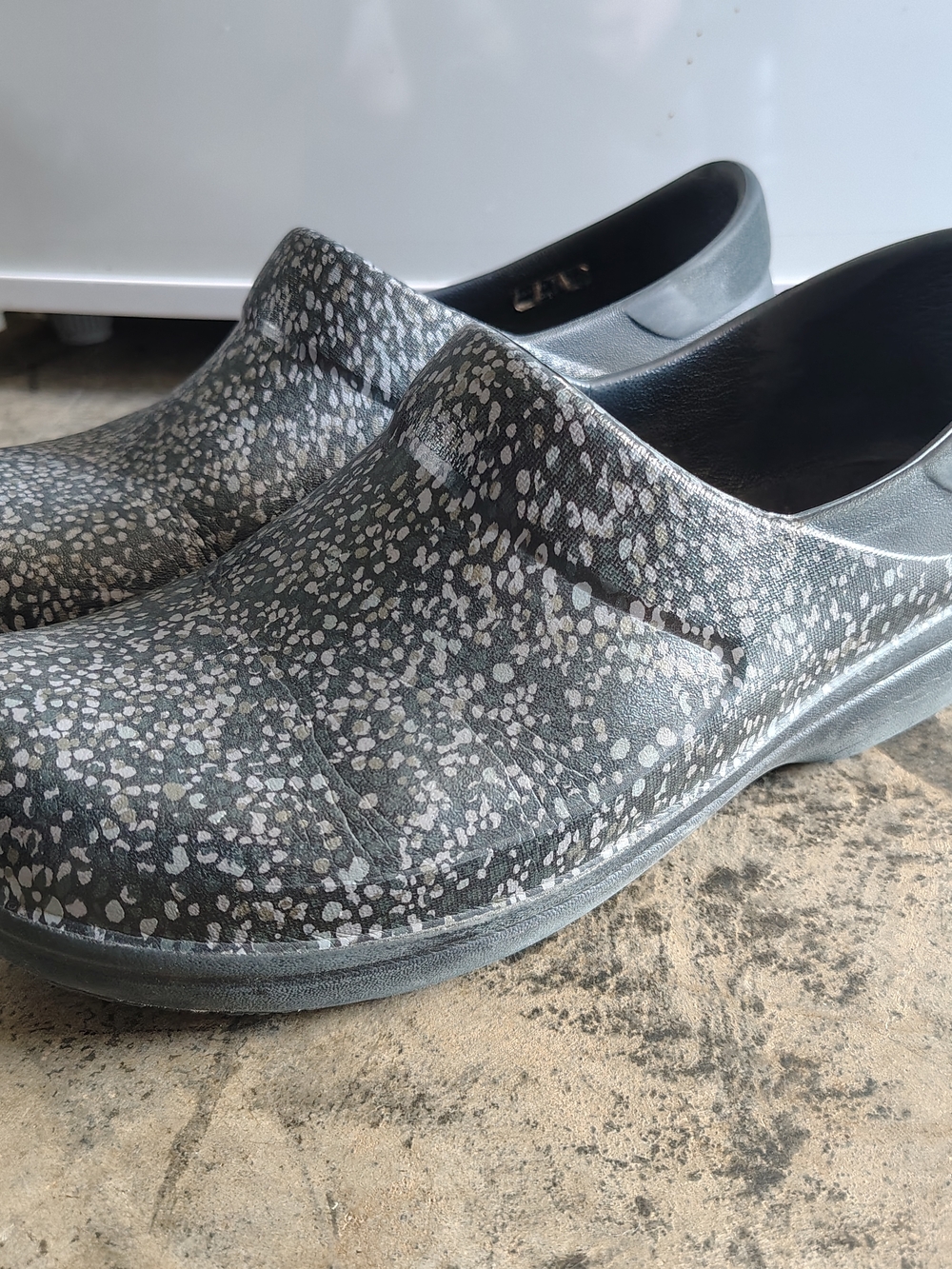 CROCS Gray Speckle Slip-On Women’s Clogs